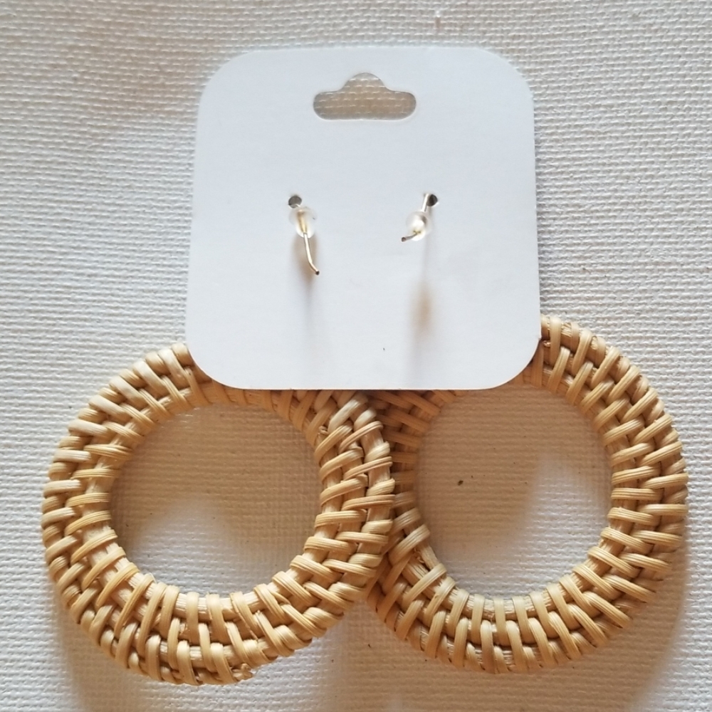 New! Giramoda Bijoux Natural Earrings - Picture 3 of 5